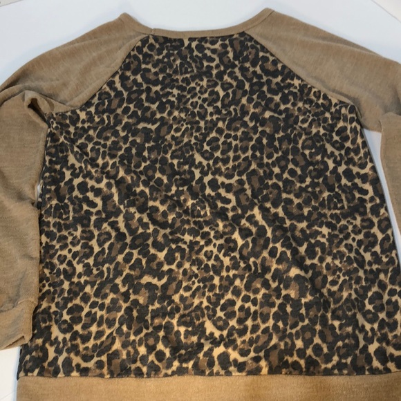 Sold  Love Leopard Print Top - Picture 4 of 6